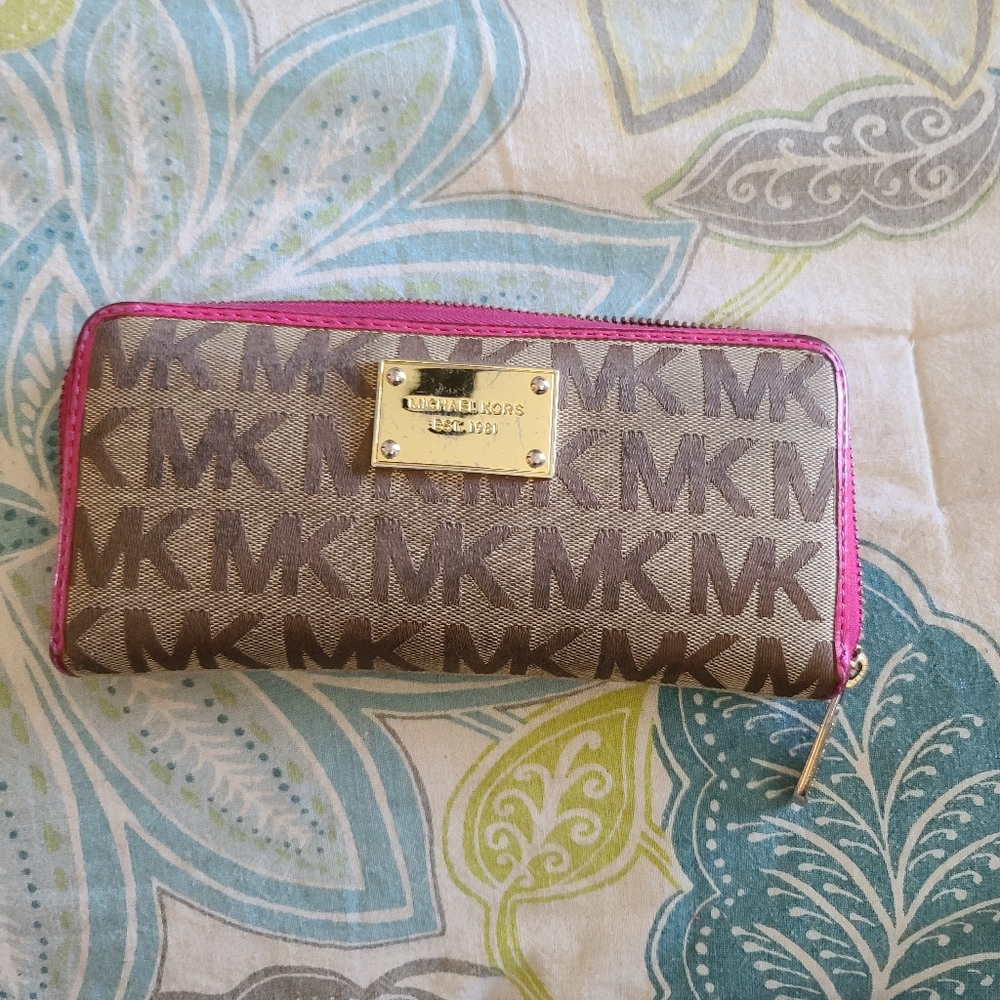 Michael Kors wallet